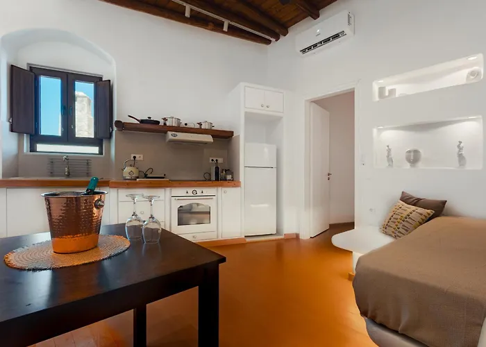 Katharsis - 15th C Venetian Palace - Naxos Old Town Ii * Naxos City