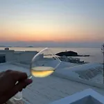 Apartment Katharsis - 15th C Venetian Palace - Naxos Old Town Ii *