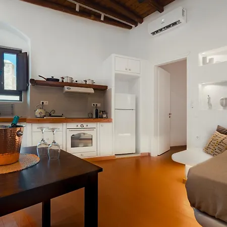 Katharsis Palace 15th Century Art At Naxos Old Town Ii * Naxos City