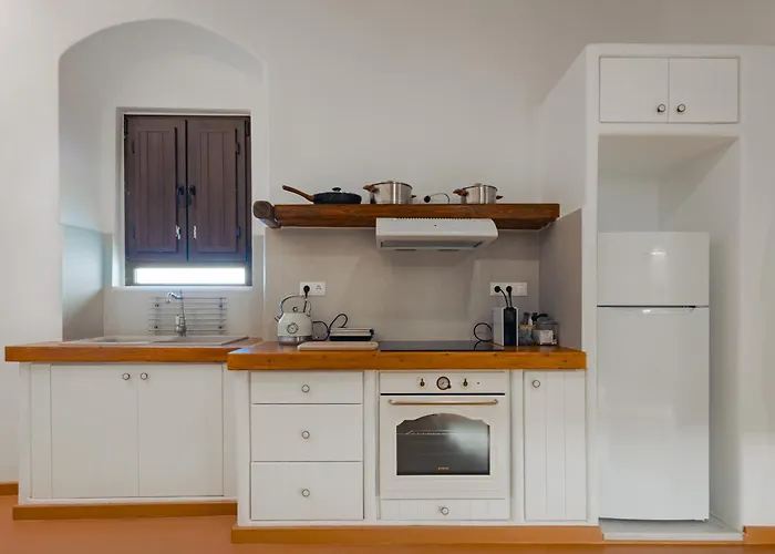 Katharsis - 15th C Venetian Palace - Naxos Old Town Ii * Naxos City